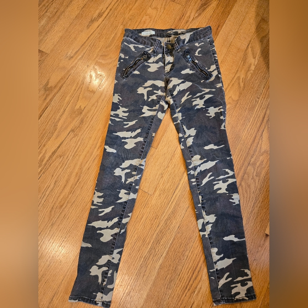Kut From the Kloth skinny camo pants Size 0
